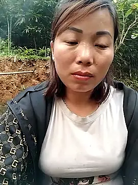 Ella-aa online show from 03/29/26, 09:55