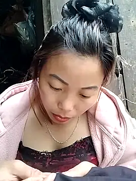 Ella-aa online show from 03/21/26, 09:03