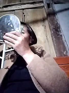 Snapshot of Ella-aa chatting on 02/05/26, 09:54 Ella-aa online show from 02/05/26, 09:54