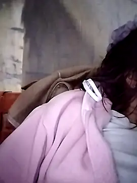 Ella-aa online show from 03/10/26, 10:14