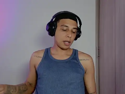 nilo2021 online show from 05/28/26, 10:15