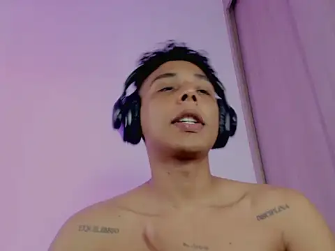 nilo2021 online show from 05/09/26, 01:25