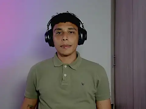 nilo2021 online show from 05/27/26, 01:57