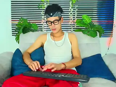 Snapshot of ThiiagoSaeenz chatting on 01/31/26, 09:24 ThiiagoSaeenz online show from 01/31/26, 09:24