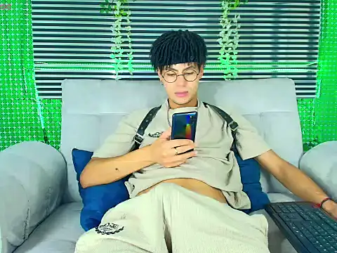 ThiiagoSaeenz online show from 03/24/26, 03:12