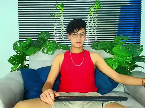 Snapshot of ThiiagoSaeenz chatting on 03/01/26, 04:23 ThiiagoSaeenz online show from 03/01/26, 04:23