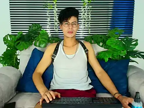 ThiiagoSaeenz online show from 03/03/26, 04:36