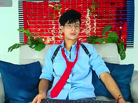 Snapshot of ThiiagoSaeenz chatting on 02/18/26, 10:50 ThiiagoSaeenz online show from 02/18/26, 10:50