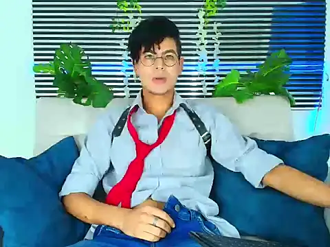 Snapshot of ThiiagoSaeenz chatting on 02/07/26, 04:26 ThiiagoSaeenz online show from 02/07/26, 04:26