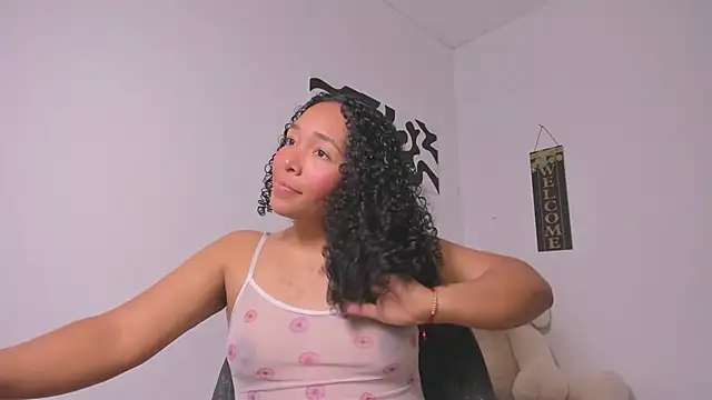 Nia13 online show from 04/12/26, 04:38