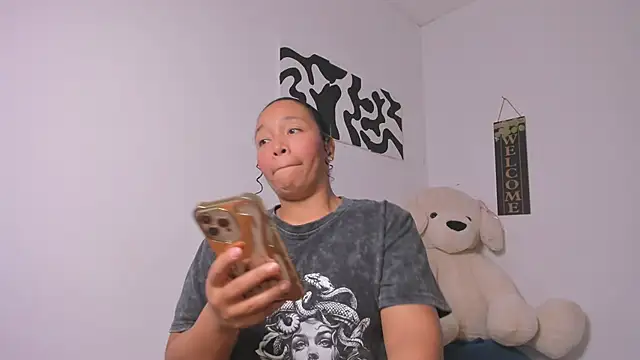 Nia13 online show from 02/22/26, 07:22