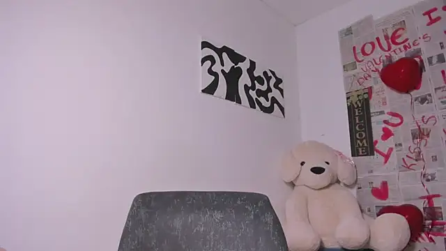 Nia13 online show from 02/17/26, 06:33