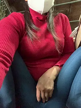 Snapshot of YANINA120 chatting on 02/15/26, 01:28 YANINA120 online show from 02/15/26, 01:28