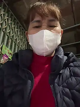 Snapshot of YANINA120 chatting on 02/12/26, 12:10 YANINA120 online show from 02/12/26, 12:10