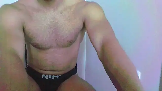 Snapshot of YoungforOld32 chatting on 05/20/26, 11:07 YoungforOld32 online show from 05/20/26, 11:07