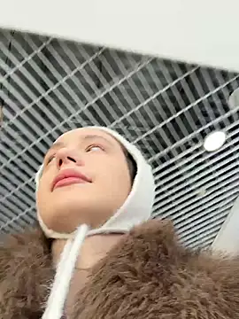 Snapshot of MiaTee chatting on 02/13/26, 04:12 MiaTee online show from 02/13/26, 04:12