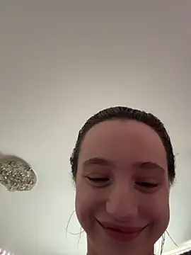 MiaTee online show from 03/05/26, 03:47