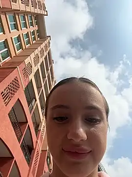 MiaTee online show from 04/15/26, 02:06