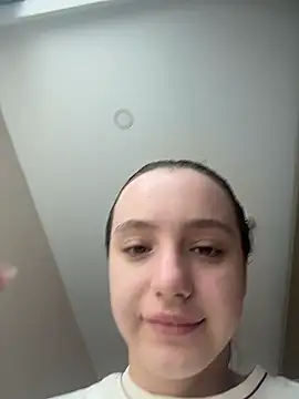 MiaTee online show from 03/26/26, 02:10