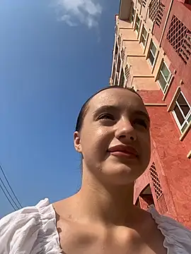 MiaTee online show from 04/08/26, 02:02