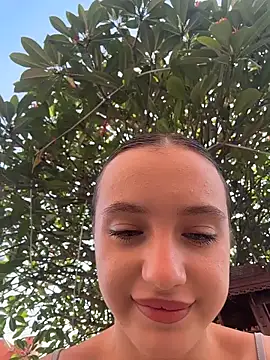 MiaTee online show from 04/10/26, 02:07