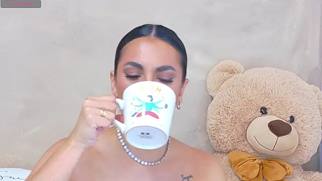 Snapshot of AndiVasquez chatting on 05/20/26, 11:07 AndiVasquez online show from 05/20/26, 11:07