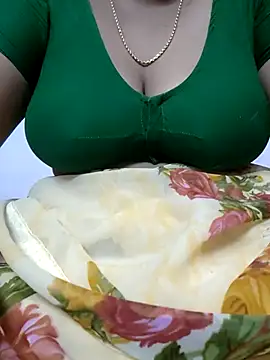 Snapshot of sindhu26 chatting on 07/27/26, 03:35 sindhu26 online show from 07/27/26, 03:35