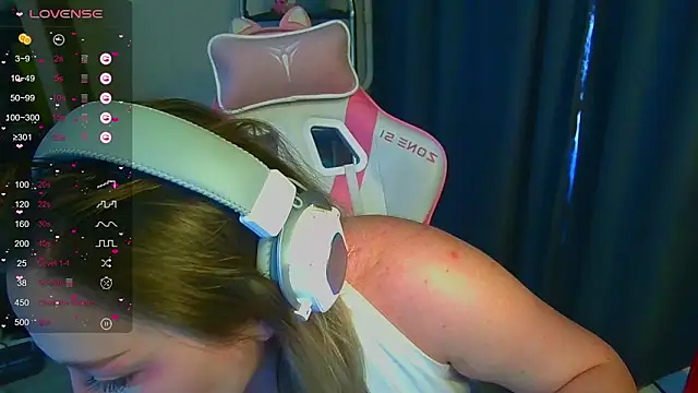 Emiliaaah online show from 02/26/26, 07:41