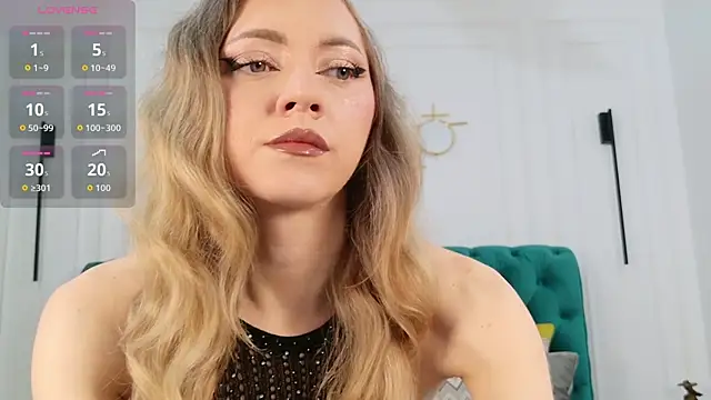 IrisLayne online show from 04/10/26, 04:30