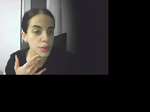 LuxxuryAnne online show from 02/25/26, 09:03