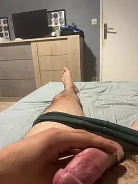 Snapshot of magicdickx21 chatting on 06/03/26, 03:50 magicdickx21 online show from 06/03/26, 03:50