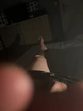 Snapshot of magicdickx21 chatting on 05/26/26, 10:35 magicdickx21 online show from 05/26/26, 10:35