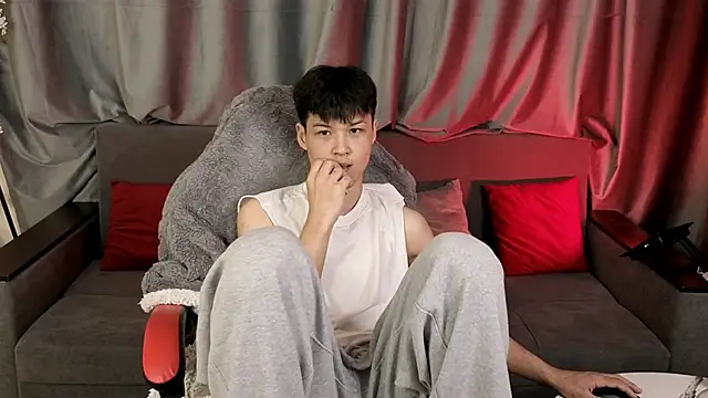 Snapshot of XanneLL chatting on 02/16/26, 01:21 XanneLL online show from 02/16/26, 01:21