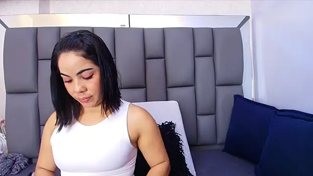 melany roberts  online show from 05/22/26, 03:04