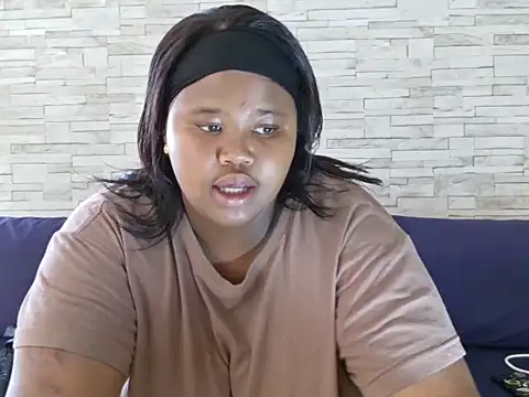 Snapshot of BustyBmw chatting on 02/10/26, 09:41 BustyBmw online show from 02/10/26, 09:41