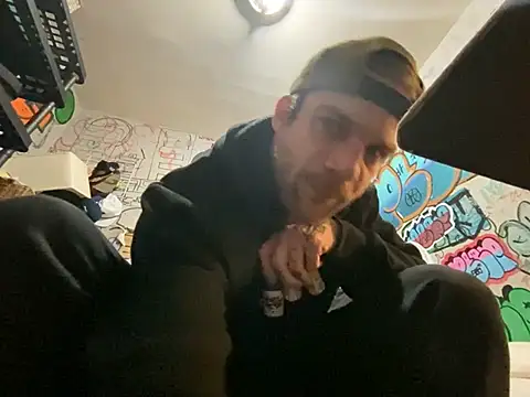 gothboiplzty online show from 03/24/26, 06:13