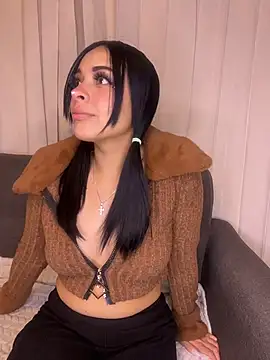 cristal  violetaa online show from 02/05/26, 03:35