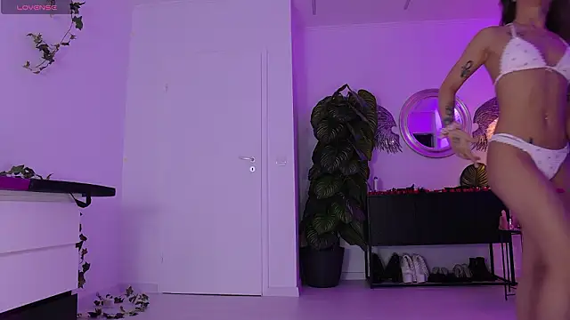 AnnastasiaJune online show from 03/11/26, 04:39