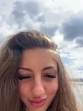 AnnastasiaJune online show from 04/10/26, 11:39