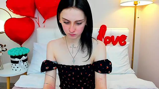 Snapshot of NancyGlo chatting on 02/14/26, 01:33 NancyGlo online show from 02/14/26, 01:33