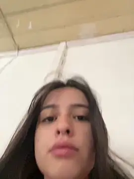 Snapshot of vainillasuave chatting on 02/13/26, 03:34 vainillasuave online show from 02/13/26, 03:34