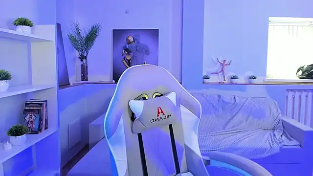 Madison dolly online show from 04/04/26, 08:43