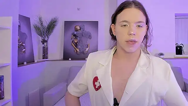 Snapshot of Madison_dolly chatting on 02/20/26, 02:08 Madison dolly online show from 02/20/26, 02:08