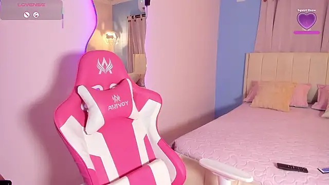 Snapshot of LOU_22_ chatting on 02/07/26, 12:57 LOU 22 online show from 02/07/26, 12:57