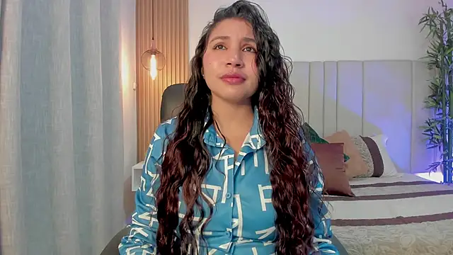 Victoria Rosee online show from 05/04/26, 03:15