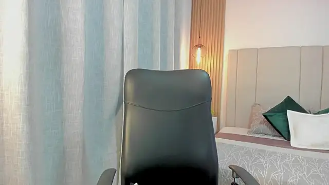 Victoria Rosee online show from 05/28/26, 12:22