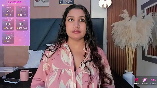 Snapshot of Victoria_Rosee chatting on 04/01/26, 12:50 Victoria Rosee online show from 04/01/26, 12:50