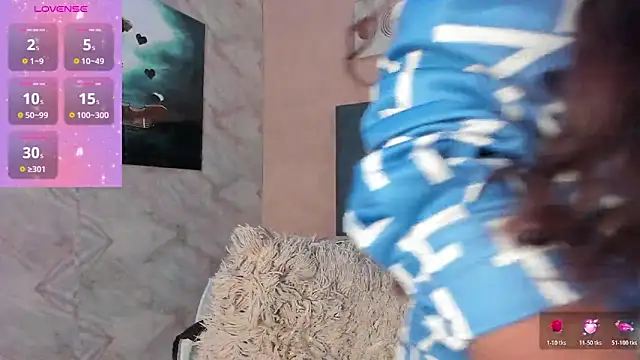 Snapshot of Victoria_Rosee chatting on 03/31/26, 01:02 Victoria Rosee online show from 03/31/26, 01:02