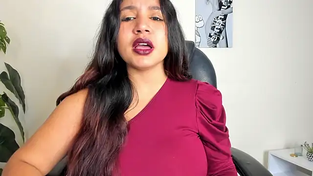 Snapshot of Victoria_Rosee chatting on 02/03/26, 12:43 Victoria Rosee online show from 02/03/26, 12:43