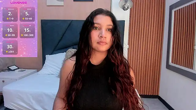 Snapshot of Victoria_Rosee chatting on 03/24/26, 01:00 Victoria Rosee online show from 03/24/26, 01:00